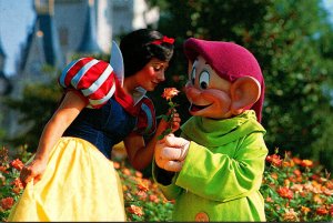 Walt Disney World Princess Snow White and Dopey