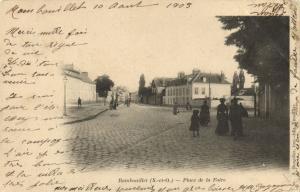 CPA RAMBOUILLET-Place de la Foire (260270)