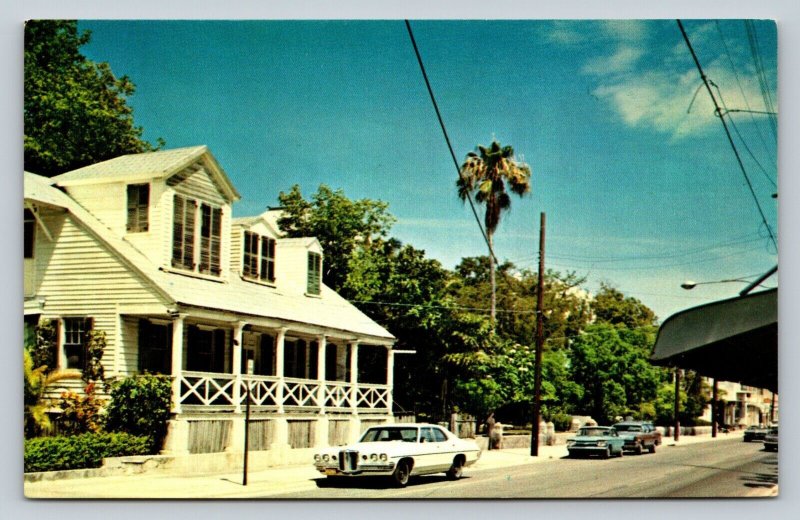 Watlington House & Classic Cars in KEY WEST Florida Vintage Postcard 0821