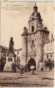 CPA La ROCHELLE-Porte de la Grosse-Horloge, Statue de l'Amiral Duperré (45238)