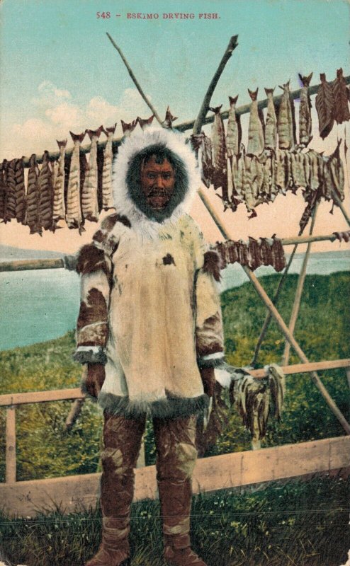 USA Eskimo Drying Fish Alaska Vintage Postcard 07.94 