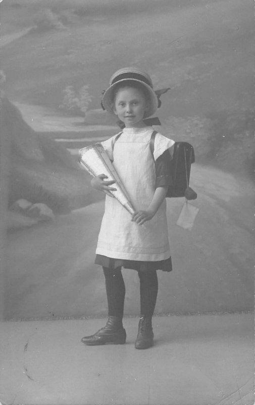 US3361 Th. Lange Photogr Atelier Aken a Elbe Girl Portrait Postcard konfirmation