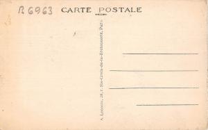 B6963 Paris Musee de Cluny Le puits