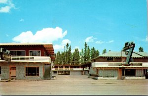 Montana West Yellowstone Three Bear Lodge & Restaurant