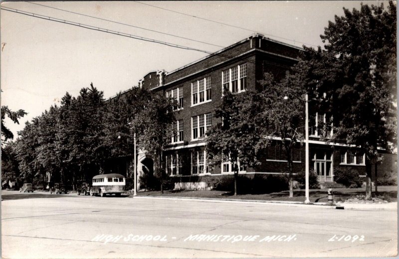 RPPC High School, Manistique MI c1946 Vintage Postcard V67