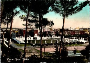 VINTAGE CONTINENTAL SIZE POSTCARD 1955 REAL PHOTO RPPC OF ANIMATED GARDENS ROME