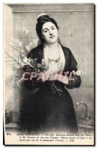 Postcard Old Leonie Dusseuil Museille heureise to have received the flowers a...