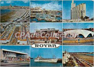 Modern Postcard Royan (Charente Ms) from left to right the beach and the sea ...