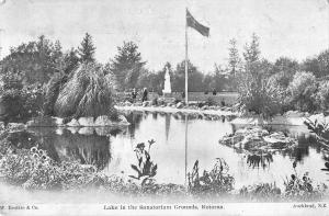 B95835 lake in the sanatorium grounds rotorua new zealand