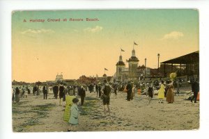 MA - Revere Beach. A Holiday Crowd