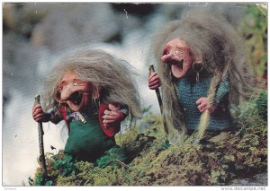 Clay Figures, Two Old Witches, 50-70s