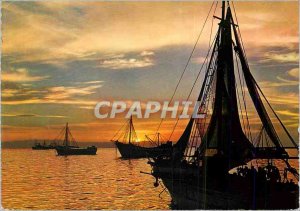 Postcard Modern Fishing Boat