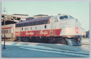 Transportation~Canadian Pacific Diesels EMD FP7 4067~Vintage Postcard