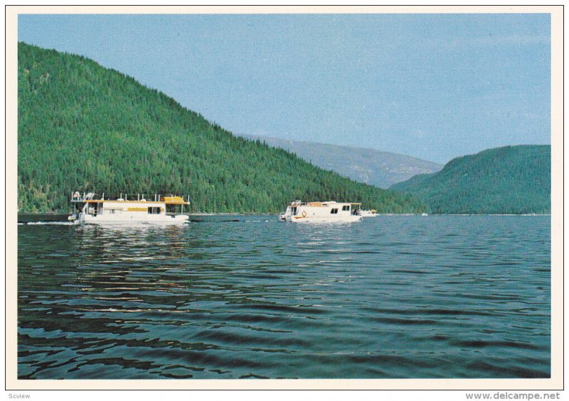 Houseboats, SHUSWAP LAKE, British Columbia, Canada, 50-70's
