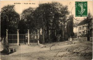 CPA BIEVRES - Route de Jouy (489148)