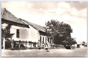 Vintage Gáva Utcai Street Scene Black & White Postcard Hungary