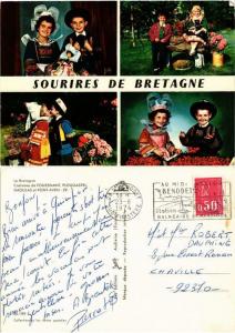 CPM La Bretagne Costumes de Fouesnant Plougastel FOLKLORE (732565)