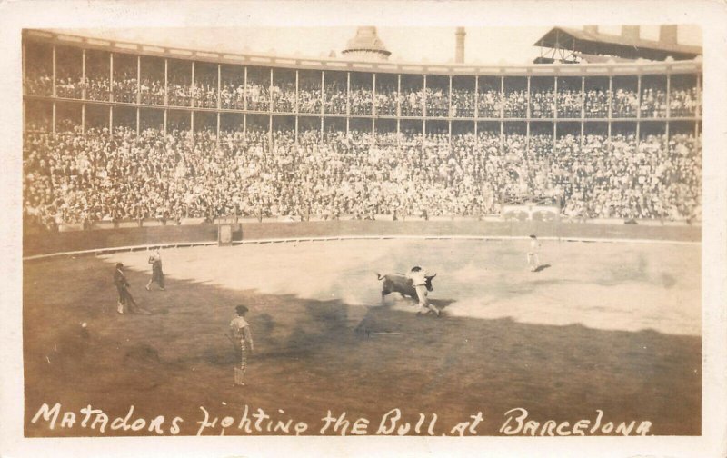 Matadors Fighting the Bulls, Barcelona, Spain, Early Real Photo Postcard, Unused