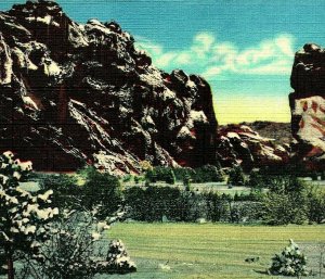 Pikes Peak Colorado Garden of the Gods Interior Winter Scene UNP Linen Postcard