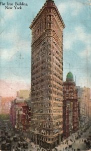 Vintage Postcard 1918 Flat Iron Triangular  Building New York N.Y. Structure