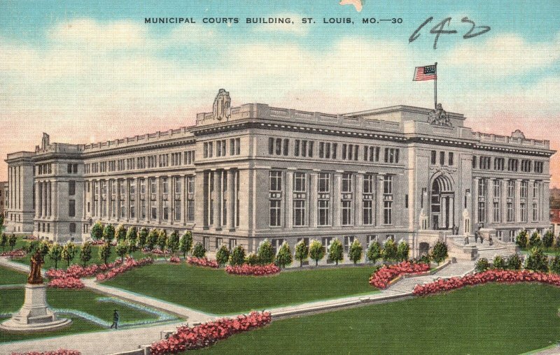 Vintage Postcard 1930's Municipal Court's Building St. Louis Missouri Structure