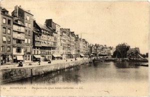 CPA Honfleur Perspective du Quai Ste-Catherine FRANCE (1286007)