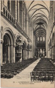 CPA BAYEUX Cathedrale - La Nef et le Choeur (1229073)