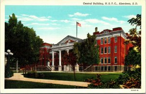 Vtg 1930s Northern State Teachers College Central Building Aberdeen SD Postcard