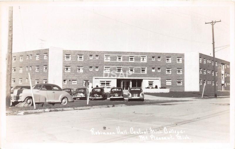 C54/ Mt Mount Pleasant Michigan RPPC Postcard 40s Robinson Hall Central College2