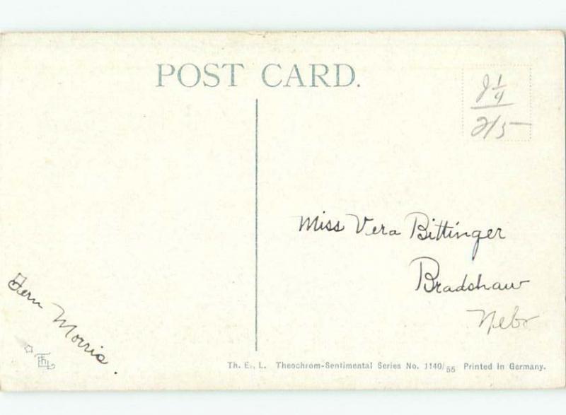 Pre-Linen DOG RELAXING WITH ROMANTIC COUPLE AC5283