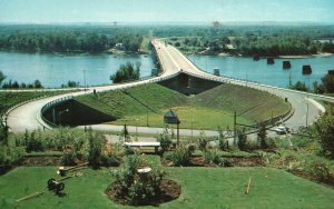 Vintage Postcard 1958 New Southend Bridge Landmark Springfield Massachusetts MA