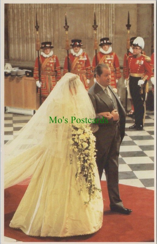 Royalty Postcard - Royal Wedding 1981, Princess Diana at St Paul's  Ref.RS30363