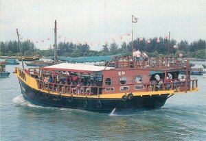 Chinese junk Ann Hoe of Water Tours Singapore on a Southern Island cruise 