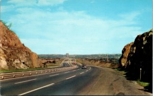 New Jersey Turnpike - NJ -  VINTAGE - Chrome Postcard - UNPOSTED