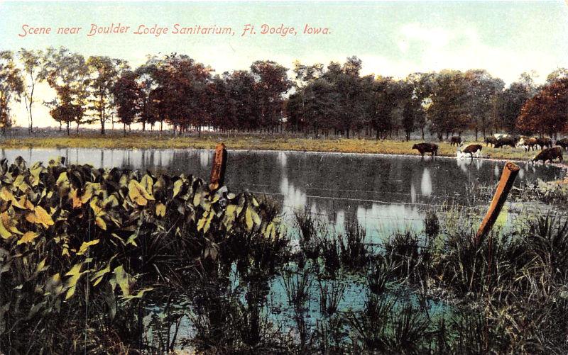 FORT DODGE IOWA SCENE NEAR BOULDER LODGE SANITARIUM POSTCARD 1910s