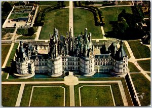 VINTAGE POSTCARD CONTINENTAL SIZE LOIRE'S CASTLE LOCATED AT CHAMBORD FRANCE