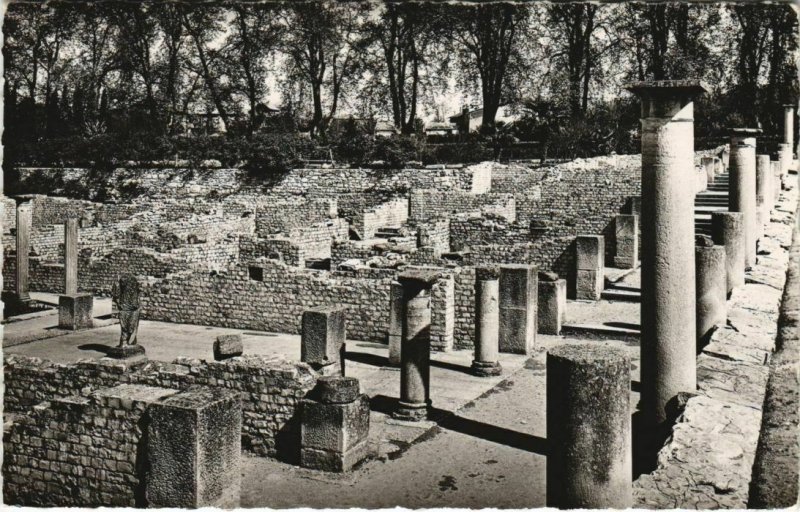 CPA VAISON-la-ROMAINE Maison du Buste en Argent (1086906)