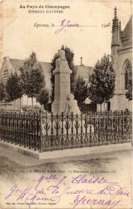 CPA ÉPERNAY A l'Hopital Auban-Moet Le Monument du Fondateur (491603)