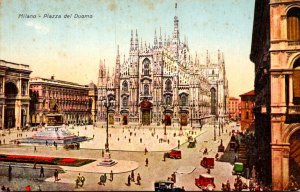 Italy Milano Piazza del Duomo