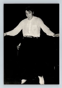 Postcard Elvis Aaron Presley Performing On Stage AJ2