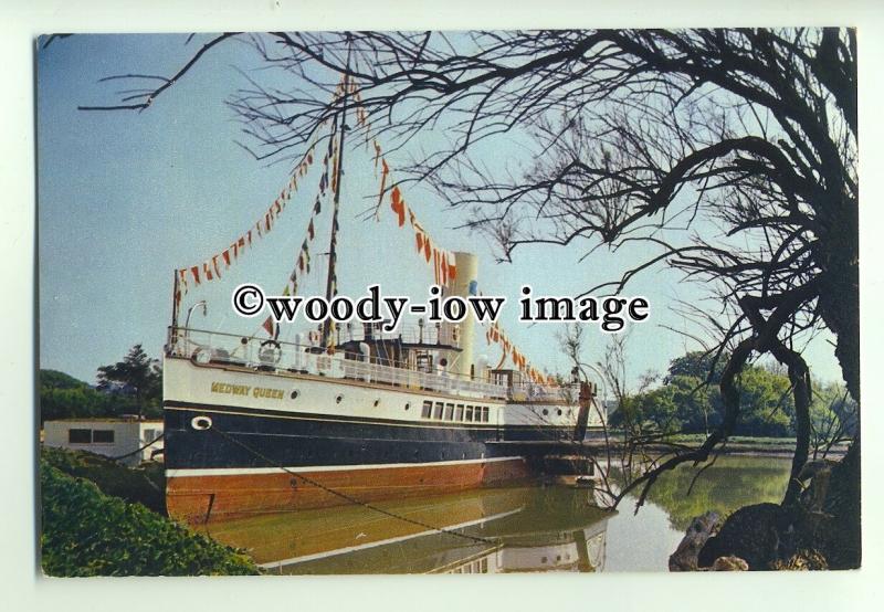 FE0883 - Paddle Steamer - Medway Queen at Binfield Isle of Wight - postcard