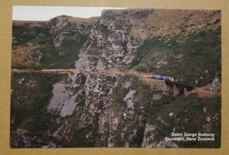 Taieri Gorge Railway, Dunedin, New Zealand postcard