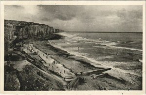 CPA AULT La Plage vue de la Falaise (808027)