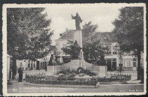 Belgium Postcard - St-Nicolas-Waes - Monument Aux Morts      RS16520