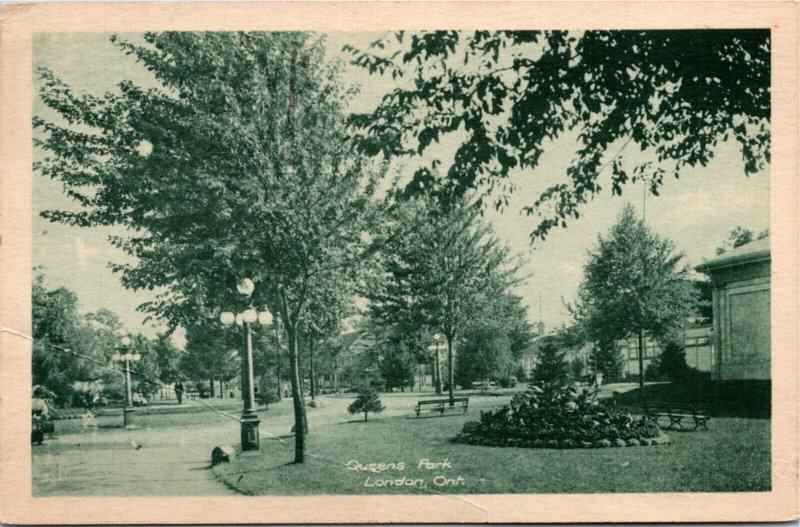 Postcard Ontario London Queens Park Lamps Publ. Photogelatine Engraving 1929 K73