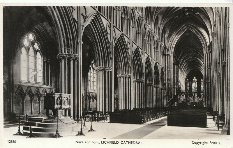 Staffordshire Postcard - Nave and Font - Lichfield Cathedral  ZZ655