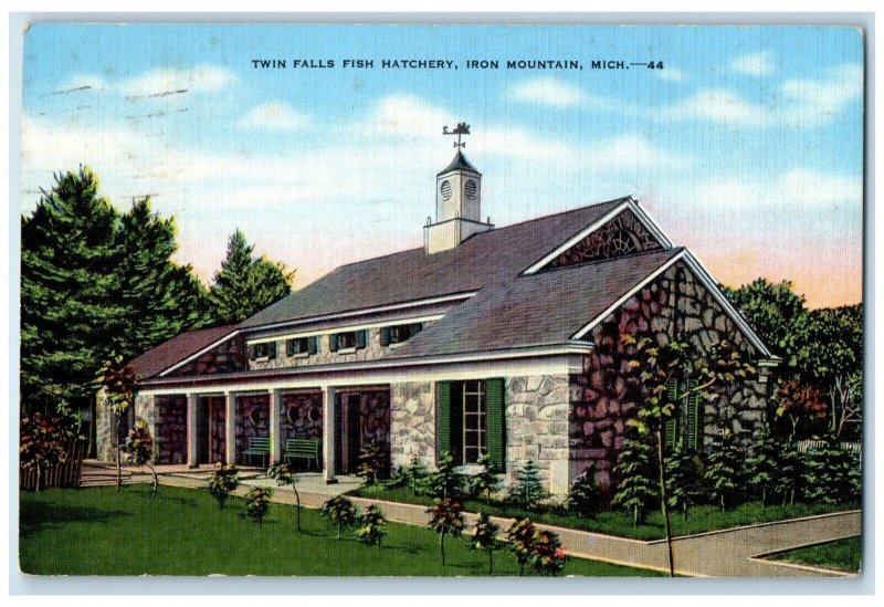 1940 Twin Falls Fish Hatchery Exterior Building Iron Mountain Michigan Postcard