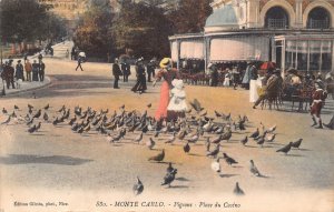 B221 Monaco Monte Carlo Pigeons Place du Casino Birds Tourists vintage postcard