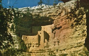 Postcard Montezuma Castle Unites States Cliff Dwelling National Monument Arizona