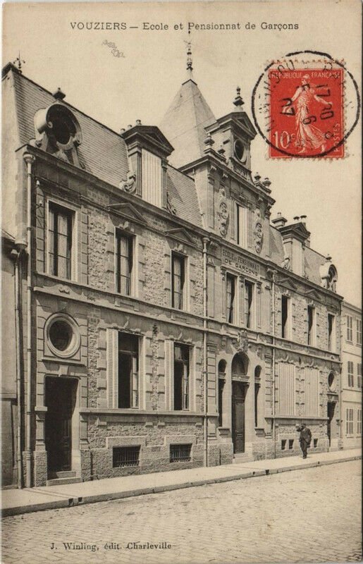 CPA VOUZIERS - École et Pensionnat de Garcons (134830)
